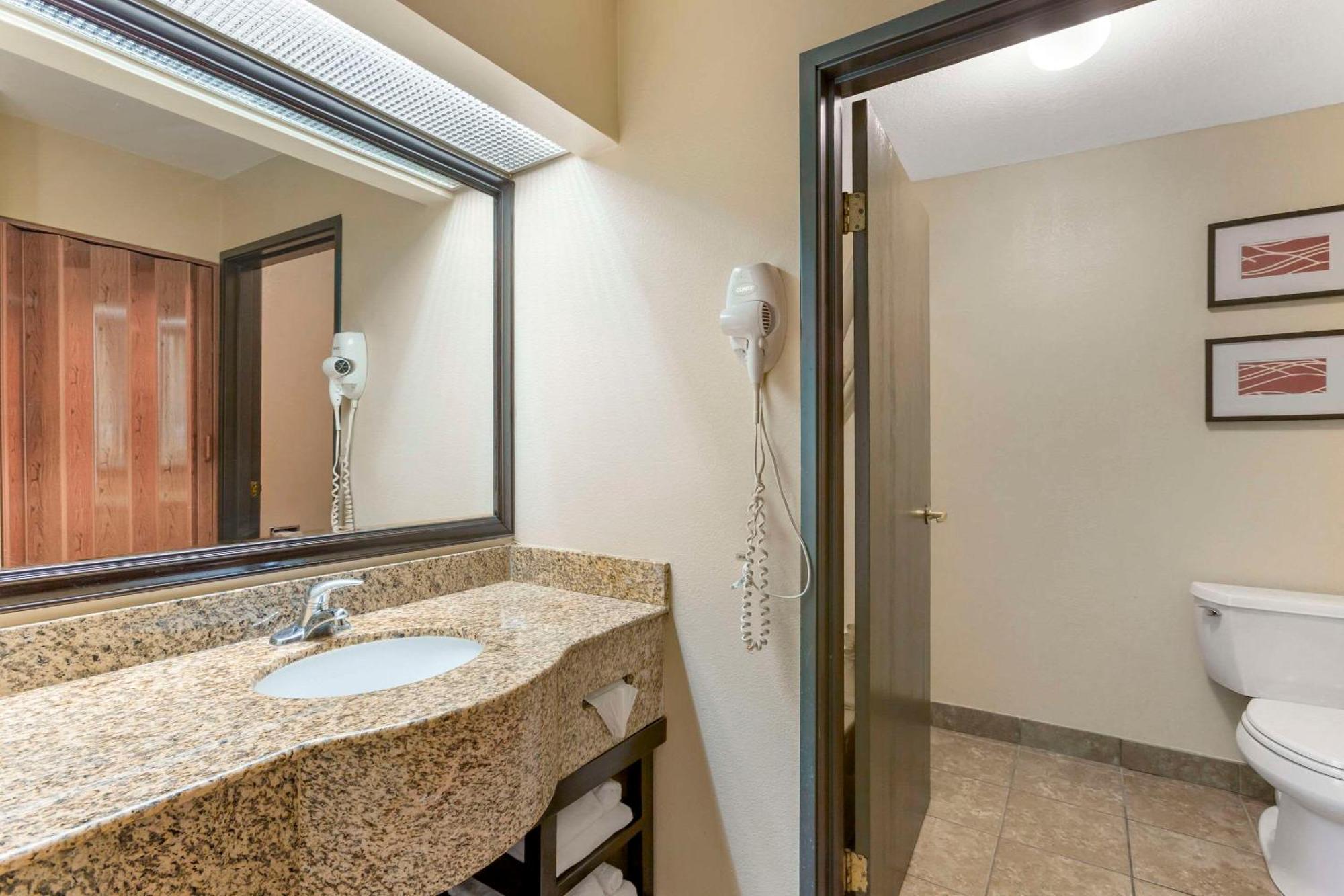Comfort Inn West Phoenix At 27Th Ave And I-I0 מראה חיצוני תמונה