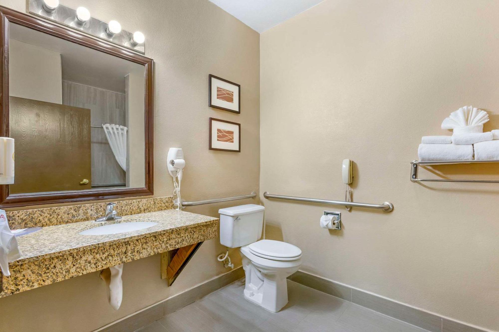 Comfort Inn West Phoenix At 27Th Ave And I-I0 מראה חיצוני תמונה